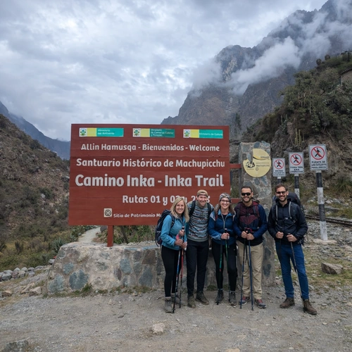 Inca Trail Hikers: 4 days, 3 nights to Machu Picchu, in the mountain landscape of the Peruvian Andes | Inca Culture Travel